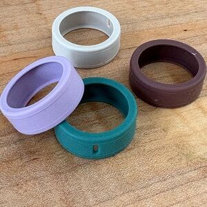 Set of Four Silicone Oura Ring Protectors in Assorted Colors fits size 8-11